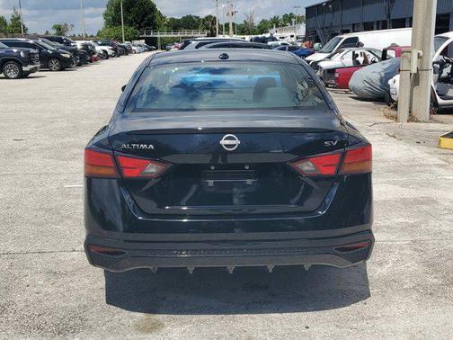 Super Black 2024 Nissan Altima 2.5 SV