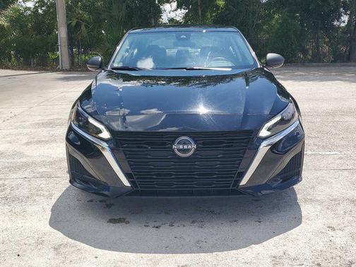Super Black 2024 Nissan Altima 2.5 SV