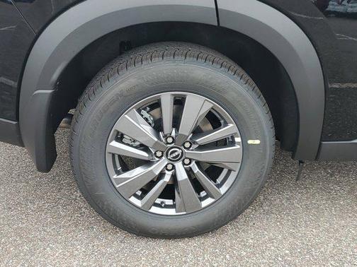 2025 Nissan Pathfinder SV FWD