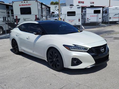 Pearl White Tricoat 2023 Nissan Maxima SR Xtronic CVT