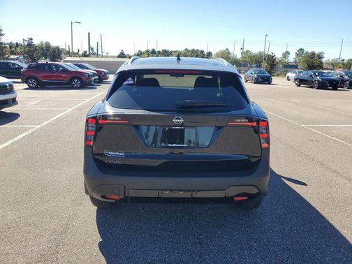 Super Black 2026 Nissan Kicks SV