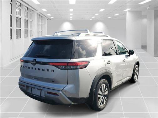 2023 Nissan Pathfinder SL FWD