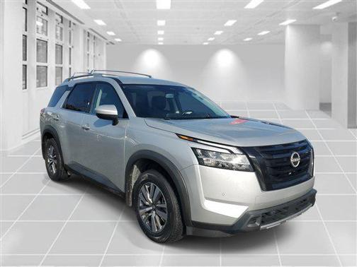 2023 Nissan Pathfinder SL FWD