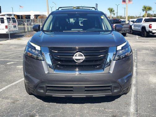 2024 Nissan Pathfinder SV FWD