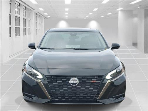 2025 Nissan Altima SR FWD