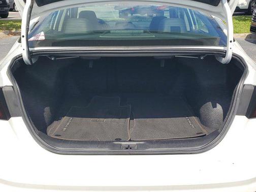 Pearl White Tricoat 2024 Nissan Altima SR FWD