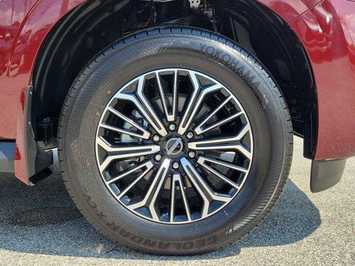 Coulis Red Pearl 2026 Nissan Armada Platinum