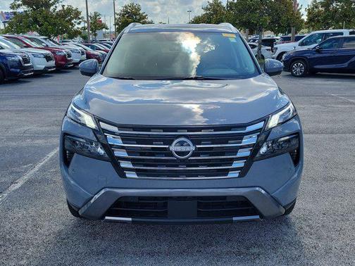 Boulder Gray Pearl 2025 Nissan Rogue SL