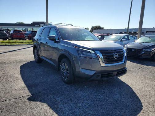 2025 Nissan Pathfinder SV FWD