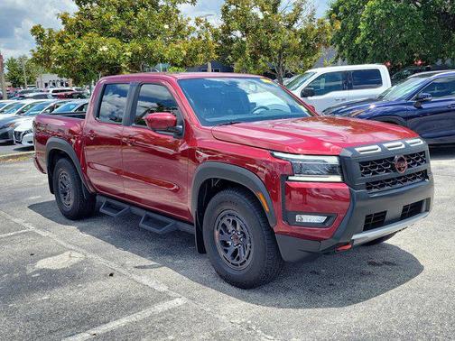 Cardinal Red Metallic Tricoat 2025 Nissan Frontier PRO-X