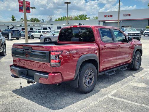 Cardinal Red Metallic Tricoat 2025 Nissan Frontier PRO-X