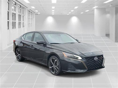 2025 Nissan Altima SR FWD