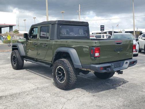 2022 Jeep Gladiator Sport