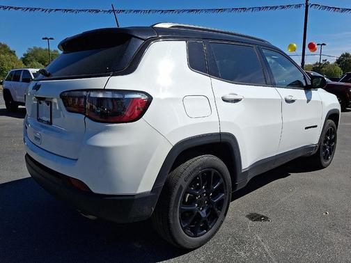 2022 Jeep Compass Altitude