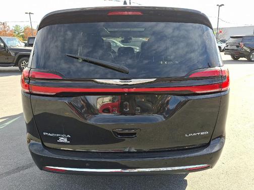 2022 Chrysler Pacifica Limited