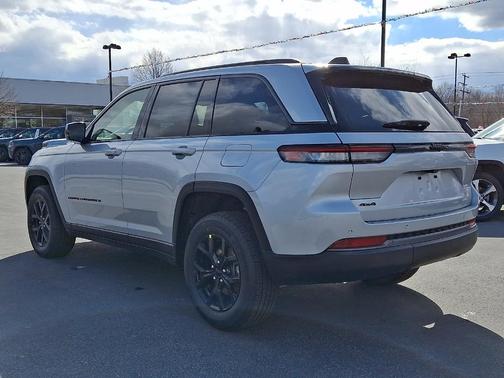 2026 Jeep Grand Cherokee Altitude 4x4