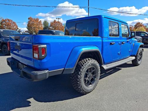 2025 Jeep Gladiator Sport
