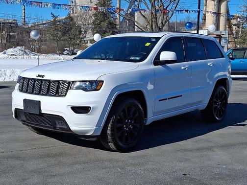 2022 Jeep Grand Cherokee WK Laredo