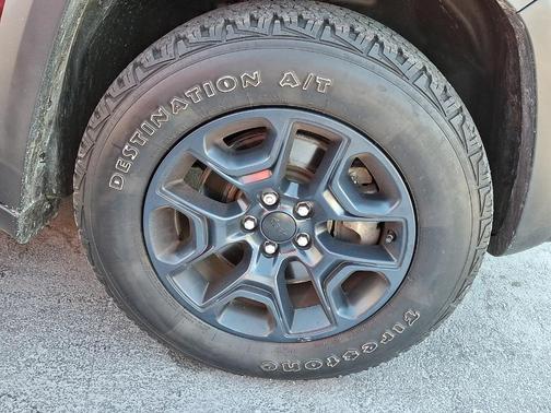 2021 Jeep Cherokee Trailhawk