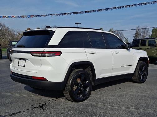 2023 Jeep Grand Cherokee Altitude