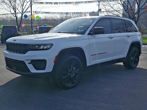 2023 Jeep Grand Cherokee Altitude
