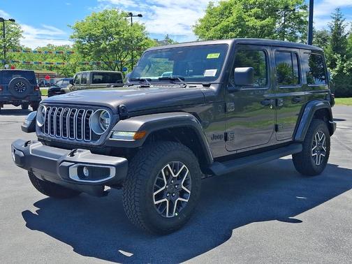 Granite Crystal Clearcoat Metallic 2026 Jeep Wrangler Sahara