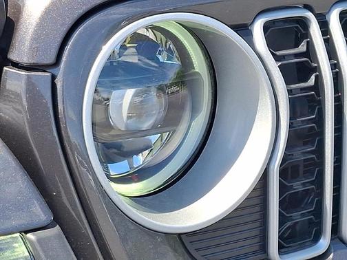 Granite Crystal Clearcoat Metallic 2026 Jeep Wrangler Sahara