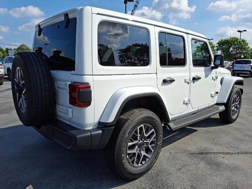 2025 Jeep Wrangler Sahara