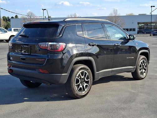 Diamond Black 2024 Jeep Compass Trailhawk