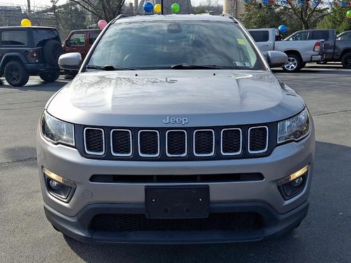Billet Silver Metallic Clearcoat 2017 Jeep Compass Latitude