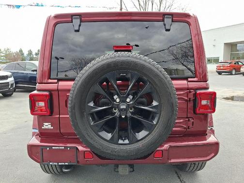 2021 Jeep Wrangler Unlimited Sahara Altitude