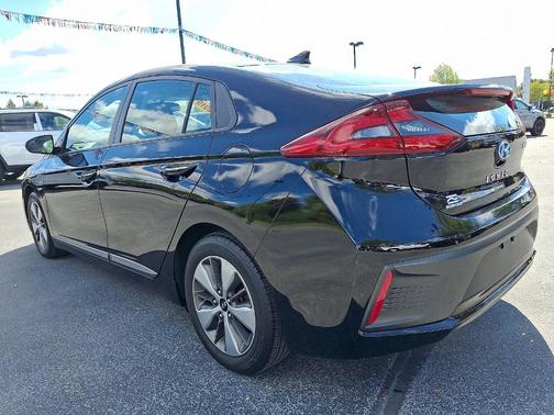 2019 Hyundai IONIQ Plug-In Hybrid 