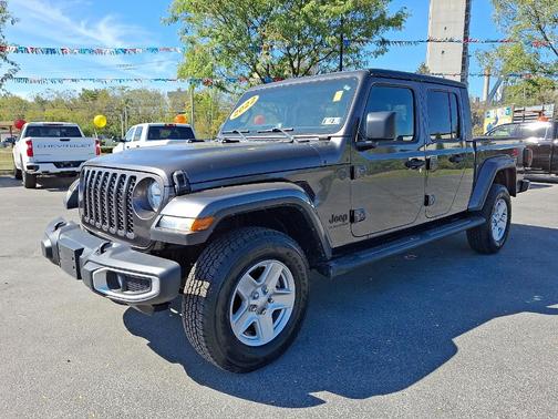 2022 Jeep Gladiator Sport