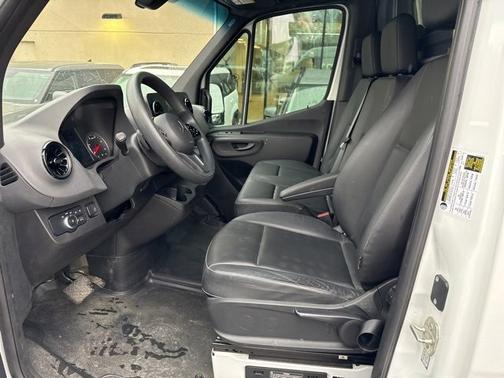 2021 Mercedes-Benz Sprinter 2500 Cargo 170 WB