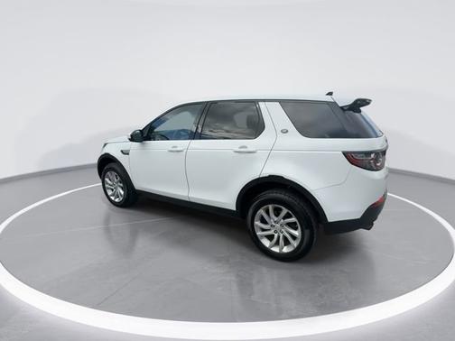 White 2016 Land Rover Discovery Sport HSE