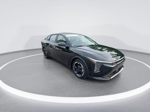 Aurora Black Pearl 2025 Kia K4 EX