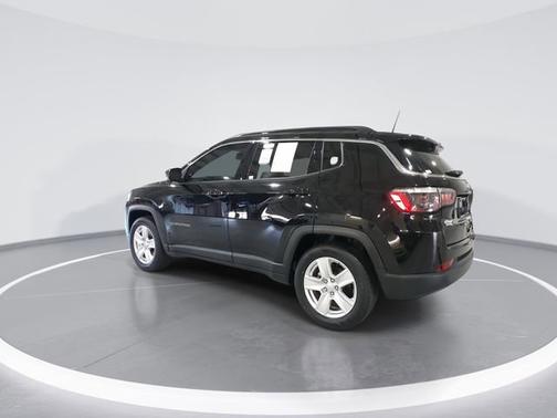 Diamond Black Crystal Pearlcoat 2022 Jeep Compass Latitude
