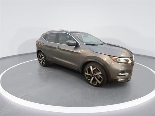 2022 Nissan Rogue Sport SL