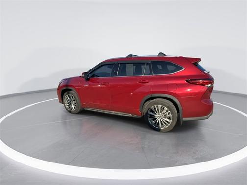 2021 Toyota Highlander Hybrid Platinum