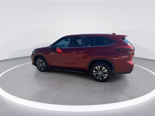 2024 Toyota Highlander Hybrid XLE