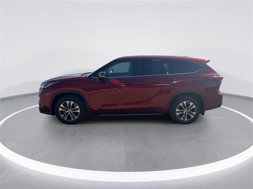 2024 Toyota Highlander Hybrid XLE