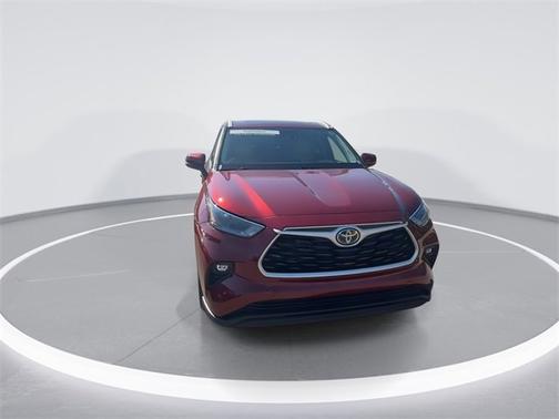 2024 Toyota Highlander Hybrid XLE