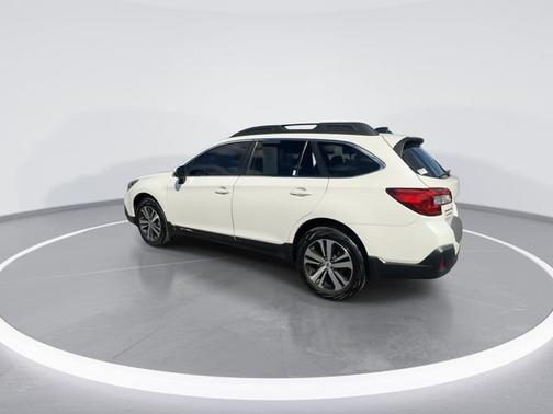 Crystal White Pearl 2019 Subaru Outback 2.5i Limited