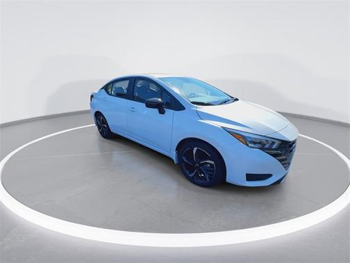 2025 Nissan Versa SR