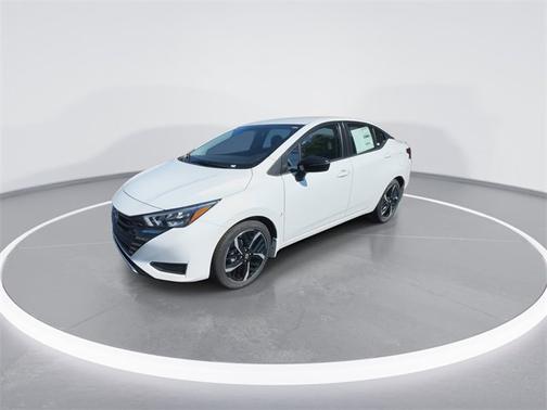 2025 Nissan Versa SR
