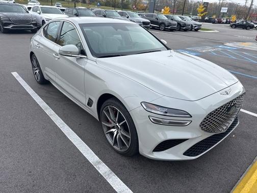 2025 Genesis G70 2.5T