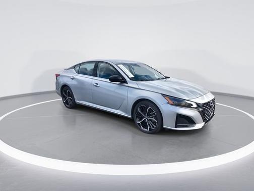 Brilliant Silver Metallic 2024 Nissan Altima 2.5 SR
