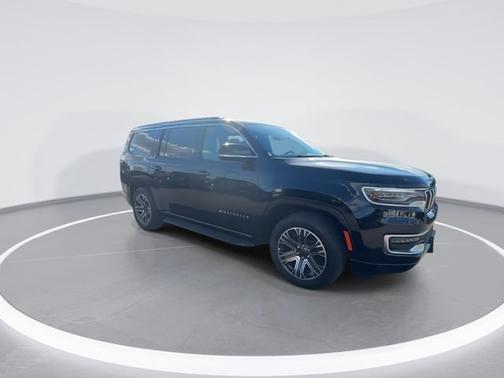 Diamond Black Crystal Pearlcoat 2023 Jeep Wagoneer Series II