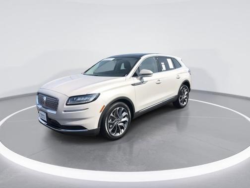 Pearl Metallic 2022 Lincoln Nautilus Reserve