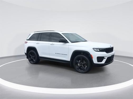 2022 Jeep Grand Cherokee Altitude